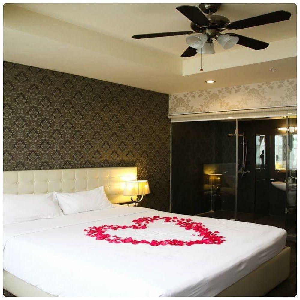 Venus Hotel Hanoi Exterior photo