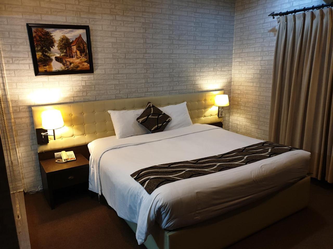 Venus Hotel Hanoi Room photo
