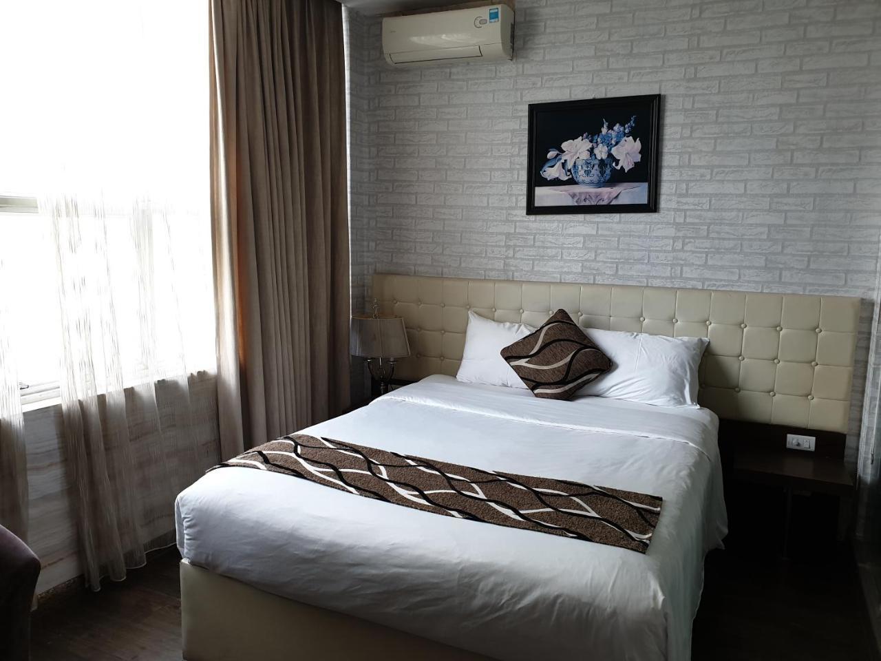 Venus Hotel Hanoi Room photo